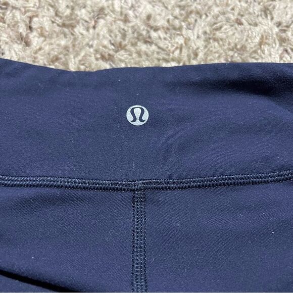 Lululemon Wunder Under Crop Mid-Rise 21" True Navy Size 2 - Picture 3 of 7